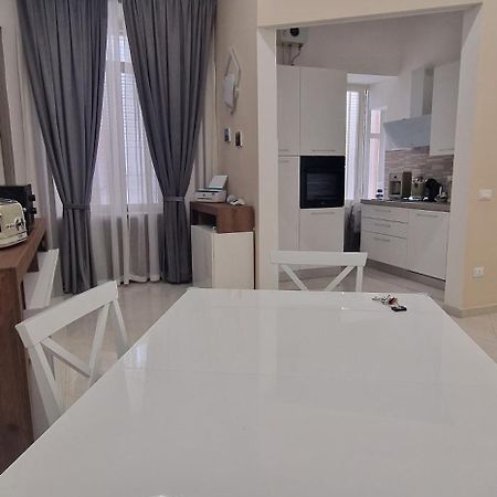 Appartamento B&B La Dimora Di Parthenope Naples Exterior photo